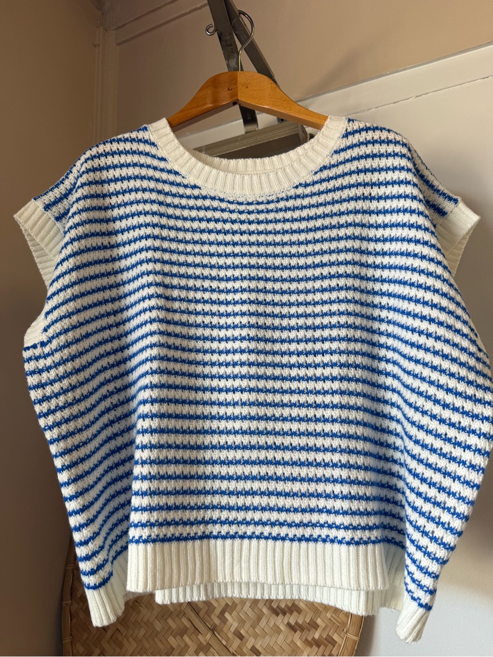 Knit Mix Blue & White Striped Sweater Boxy Vest – Size Medium
